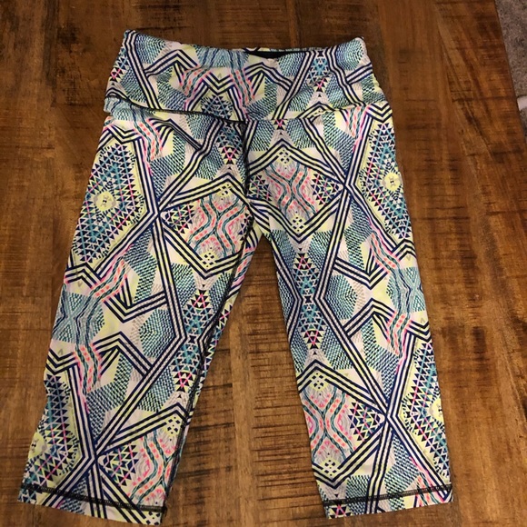 VSX Other - Victoria secret VSX sport crop pants